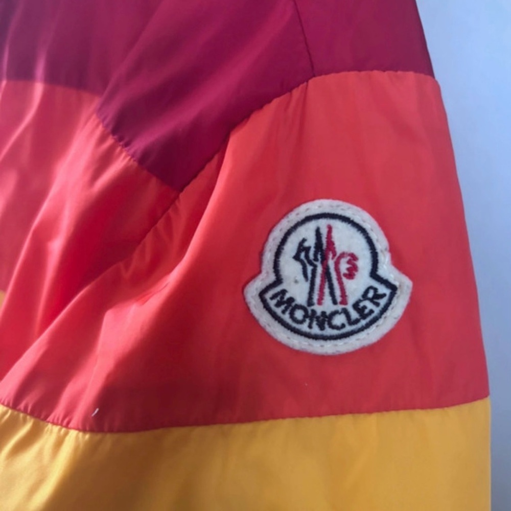 Reversible Moncler windbreaker Jacket - Picture 6 of 9